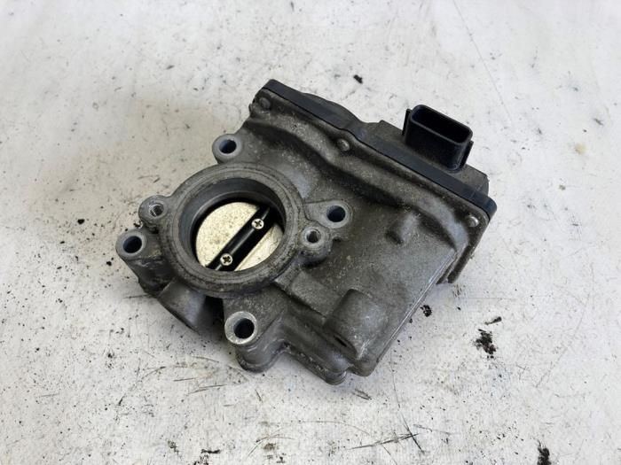 Gebruikte Gasklephuis Renault Scénic III (JZ) 1.4 16V TCe 130 Prijs € 26,25 Margeregeling aangeboden door Reclycar De Boer BV