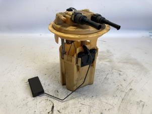 Gebruikte Tankvlotter Peugeot RCZ (4J) 2.0 HDi 16V FAP Prijs € 31,50 Margeregeling aangeboden door Reclycar De Boer BV