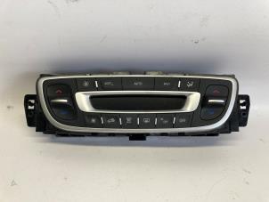 Gebruikte Chaufage Bedieningspaneel Renault Grand Scénic III (JZ) 1.6 dCi Prijs € 36,75 Margeregeling aangeboden door Reclycar De Boer BV