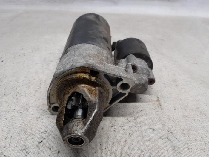 Gebruikte Startmotor Mercedes E Combi (S210) 2.4 E-240 V6 18V Prijs € 26,25 Margeregeling aangeboden door Reclycar De Boer BV