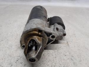 Gebruikte Startmotor Mercedes E Combi (S210) 2.4 E-240 V6 18V Prijs € 26,25 Margeregeling aangeboden door Reclycar De Boer BV