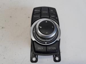 Gebruikte Bedieningspaneel Multi Media BMW 3 serie (F30) 320i 2.0 16V Prijs € 105,00 Margeregeling aangeboden door Reclycar De Boer BV