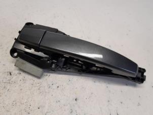 Gebruikte Deurgreep 4Deurs links-achter Opel Astra J Sports Tourer (PD8/PE8/PF8) 1.4 16V ecoFLEX Prijs € 15,75 Margeregeling aangeboden door Reclycar De Boer BV