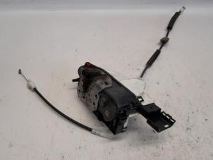 Gebruikte Deurslot Mechaniek 4Deurs links-achter Citroen C3 (SC) 1.0 Vti 68 12V Prijs € 26,25 Margeregeling aangeboden door Reclycar De Boer BV