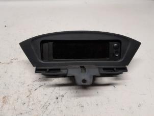 Gebruikte Display Interieur Renault Wind (EN/E4) 1.2 16V TCE Prijs € 26,25 Margeregeling aangeboden door Reclycar De Boer BV