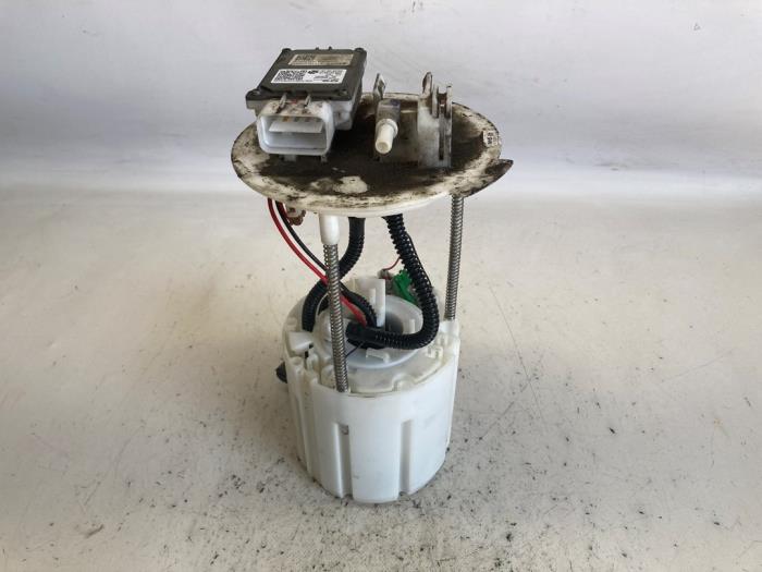 Gebruikte Tank element Pomp Hyundai Tucson (NX) 1.6 T-GDI HEV Prijs € 141,75 Margeregeling aangeboden door Reclycar De Boer BV