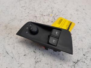 Gebruikte Schakelaar Elektrisch Raam Audi A1 (8X1/8XK) 1.4 TFSI 16V 122 Prijs € 36,75 Margeregeling aangeboden door Reclycar De Boer BV