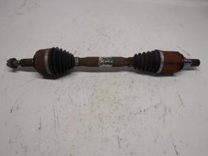 Gebruikte Homokineetas links-voor Renault Captur (2R) 1.2 TCE 16V EDC Prijs € 52,50 Margeregeling aangeboden door Reclycar De Boer BV