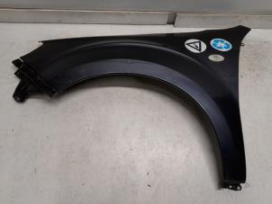 Gebruikte Spatbord links-voor Subaru Forester (SH) 2.0 16V BiFuel Prijs € 105,00 Margeregeling aangeboden door Reclycar De Boer BV