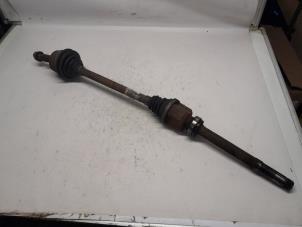 Gebruikte Aandrijfas rechts-voor Peugeot 308 SW (L4/L9/LC/LJ/LR) 1.6 BlueHDi 120 Prijs € 52,50 Margeregeling aangeboden door Reclycar De Boer BV