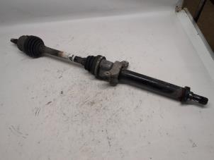 Gebruikte Homokineetas rechts-voor Mini Mini (R56) 1.6 16V Cooper Prijs € 42,00 Margeregeling aangeboden door Reclycar De Boer BV