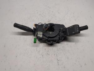 Gebruikte Licht + Raw Schakelaar Renault Megane II CC (EM) 2.0 16V Prijs € 105,00 Margeregeling aangeboden door Reclycar De Boer BV