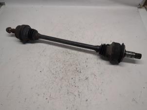 Gebruikte Steekas rechts-achter Mercedes C (W204) 2.2 C-180 CDI 16V BlueEFFICIENCY Prijs € 26,25 Margeregeling aangeboden door Reclycar De Boer BV