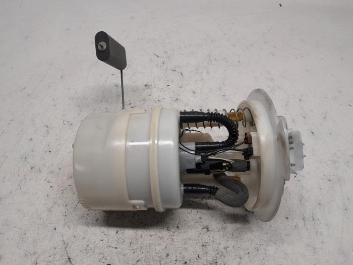 Gebruikte Brandstofpomp Elektrisch Dacia Sandero II 0.9 TCE 12V Prijs € 63,00 Margeregeling aangeboden door Reclycar De Boer BV