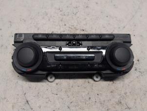 Gebruikte Chaufage Bedieningspaneel Seat Leon (1P1) 1.2 TSI Prijs € 73,50 Margeregeling aangeboden door Reclycar De Boer BV