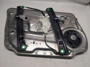 Gebruikte Raammechaniek 4Deurs rechts-voor Mercedes C (W204) 2.2 C-180 CDI 16V BlueEFFICIENCY Prijs € 52,50 Margeregeling aangeboden door Reclycar De Boer BV