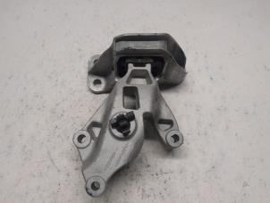 Gebruikte Motorsteun Dacia Duster (SR) 1.0 TCE 100 Bi-Fuel, Eco-G 12V Prijs € 36,75 Margeregeling aangeboden door Reclycar De Boer BV