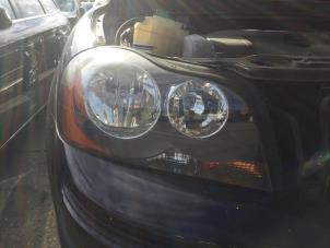 Gebruikte Koplamp rechts Volvo XC90 I 3.2 24V Prijs € 210,00 Margeregeling aangeboden door Reclycar De Boer BV