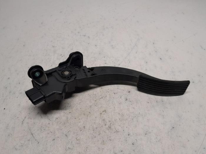 Gebruikte Sensor Gaspedaalpositie Peugeot 4007 (VU/VV) 2.2 HDiF 16V Prijs € 52,50 Margeregeling aangeboden door Reclycar De Boer BV