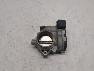 Gebruikte Gasklephuis Peugeot 206 (2A/C/H/J/S) 1.6 16V Prijs € 15,75 Margeregeling aangeboden door Reclycar De Boer BV