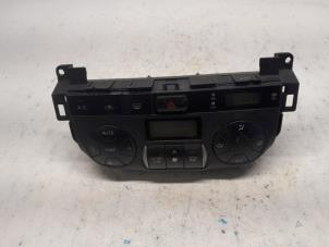 Gebruikte Chaufage Bedieningspaneel Toyota RAV4 (A2) 2.0 D-4D 16V 4x4 Prijs € 52,50 Margeregeling aangeboden door Reclycar De Boer BV