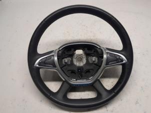 Gebruikte Stuurwiel Dacia Sandero II 0.9 TCE 12V Prijs € 105,00 Margeregeling aangeboden door Reclycar De Boer BV