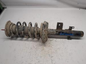 Gebruikte Schokdemper rechts-achter Landrover Freelander II 2.2 td4 16V Prijs € 52,50 Margeregeling aangeboden door Reclycar De Boer BV