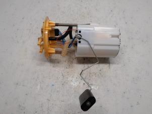 Gebruikte Tank element Pomp Fiat Talento 2.0 EcoJet BiTurbo 145 Prijs € 105,00 Margeregeling aangeboden door Reclycar De Boer BV