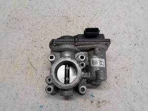 Gebruikte Gasklephuis Dacia Logan MCV II/Sandero Wagon (7S) 0.9 TCE 12V Prijs € 36,75 Margeregeling aangeboden door Reclycar De Boer BV