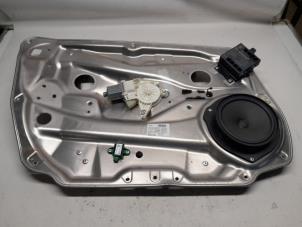 Gebruikte Raammechaniek 4Deurs links-voor Mercedes C (W204) 2.2 C-220 CDI 16V BlueEFFICIENCY Prijs € 42,00 Margeregeling aangeboden door Reclycar De Boer BV