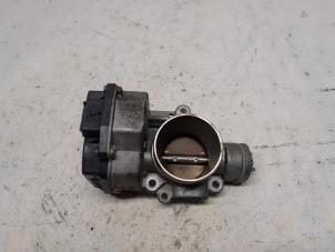 Gebruikte Gasklephuis Peugeot 206 (2A/C/H/J/S) 1.4 XR,XS,XT,Gentry Prijs € 42,00 Margeregeling aangeboden door Reclycar De Boer BV