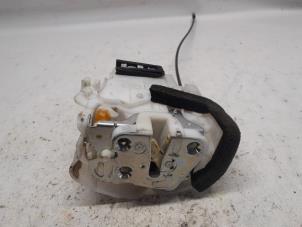 Gebruikte Portierslot Mechaniek 4Deurs rechts-voor Subaru Forester (SH) 2.0 16V BiFuel Prijs € 36,75 Margeregeling aangeboden door Reclycar De Boer BV