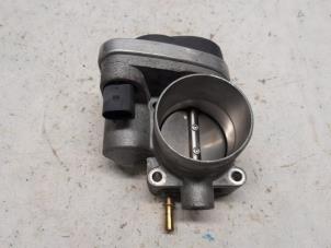 Gebruikte Gasklephuis Renault Modus/Grand Modus (JP) 1.6 16V Prijs € 52,50 Margeregeling aangeboden door Reclycar De Boer BV