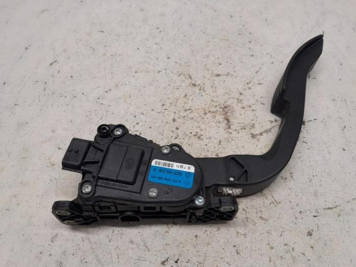 Gebruikte Gaspedaalpositie Sensor Renault Twingo II (CN) 1.2 16V Prijs € 26,25 Margeregeling aangeboden door Reclycar De Boer BV