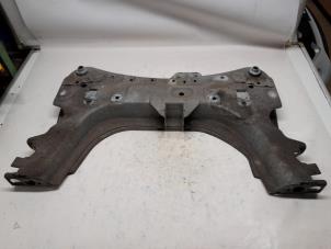 Gebruikte Subframe Renault Clio IV (5R) 0.9 Energy TCE 90 12V Prijs € 52,50 Margeregeling aangeboden door Reclycar De Boer BV