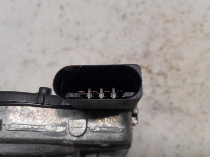 Ruitenwissermotor voor van een Skoda Kamiq 1.0 TSI 12V 2022