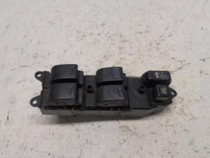 Gebruikte Raam schakelaar elektrisch Toyota Prius (NHW20) 1.5 16V Prijs € 36,75 Margeregeling aangeboden door Reclycar De Boer BV
