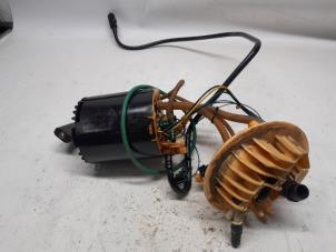 Gebruikte Brandstofpomp Elektrisch Landrover Freelander II 2.2 td4 16V Prijs € 78,75 Margeregeling aangeboden door Reclycar De Boer BV