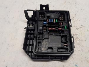 Gebruikte Zekeringkast Dacia Sandero III 1.0 TCe 100 12V ECO-G Prijs € 78,75 Margeregeling aangeboden door Reclycar De Boer BV