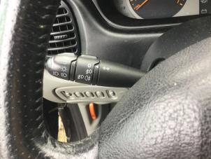 Gebruikte Licht + Raw Schakelaar Renault Scénic I (JA) 1.6 16V Prijs € 31,50 Margeregeling aangeboden door Reclycar De Boer BV