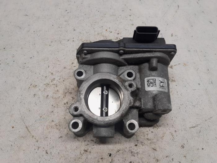 Gebruikte Gasklephuis Renault Clio IV (5R) 0.9 Energy TCE 90 12V Prijs € 36,75 Margeregeling aangeboden door Reclycar De Boer BV