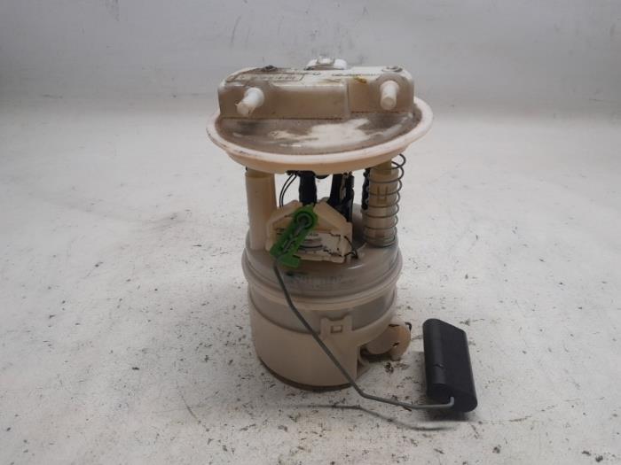 Gebruikte Tank element Pomp Dacia Sandero II 0.9 TCE 12V Prijs € 52,50 Margeregeling aangeboden door Reclycar De Boer BV