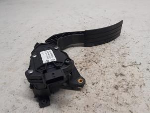 Gebruikte Gaspedaalpositie Sensor Renault Clio IV (5R) 0.9 Energy TCE 90 12V Prijs € 36,75 Margeregeling aangeboden door Reclycar De Boer BV
