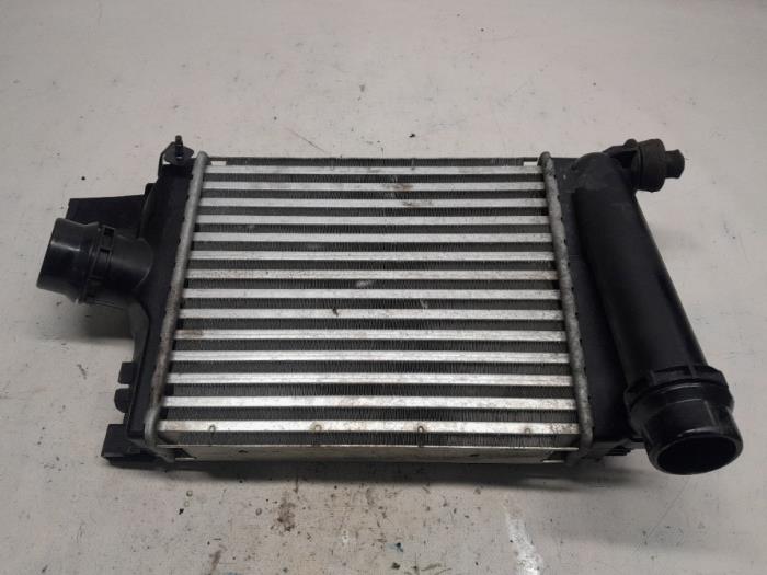 Gebruikte Intercooler Renault Captur I (2R) 0.9 Energy TCE 12V Prijs € 52,50 Margeregeling aangeboden door Reclycar De Boer BV