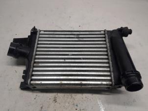 Gebruikte Intercooler Renault Captur (2R) 0.9 Energy TCE 12V Prijs € 52,50 Margeregeling aangeboden door Reclycar De Boer BV