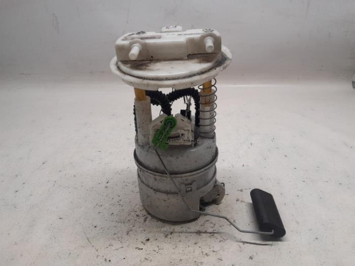 Gebruikte Tank element Pomp Renault Captur I (2R) 0.9 Energy TCE 12V Prijs € 52,50 Margeregeling aangeboden door Reclycar De Boer BV