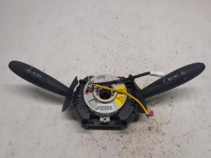 Gebruikte Licht + Raw Schakelaar Ford Ka II 1.2 Prijs € 26,25 Margeregeling aangeboden door Reclycar De Boer BV