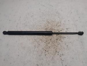 Gebruikte Gasdemper links-achter Opel Meriva 1.7 CDTI 16V Prijs € 10,50 Margeregeling aangeboden door Reclycar De Boer BV