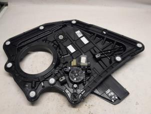 Gebruikte Ruitmechaniek 4Deurs links-achter Ford Kuga III (DFK) 2.5 FHEV 16V Prijs € 78,75 Margeregeling aangeboden door Reclycar De Boer BV