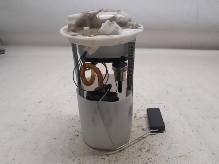 Gebruikte Tank element Pomp Fiat 500 (312) 1.0 Hybrid Prijs € 78,75 Margeregeling aangeboden door Reclycar De Boer BV